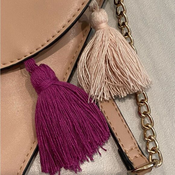 Pompom Purse - Picture 9 of 13